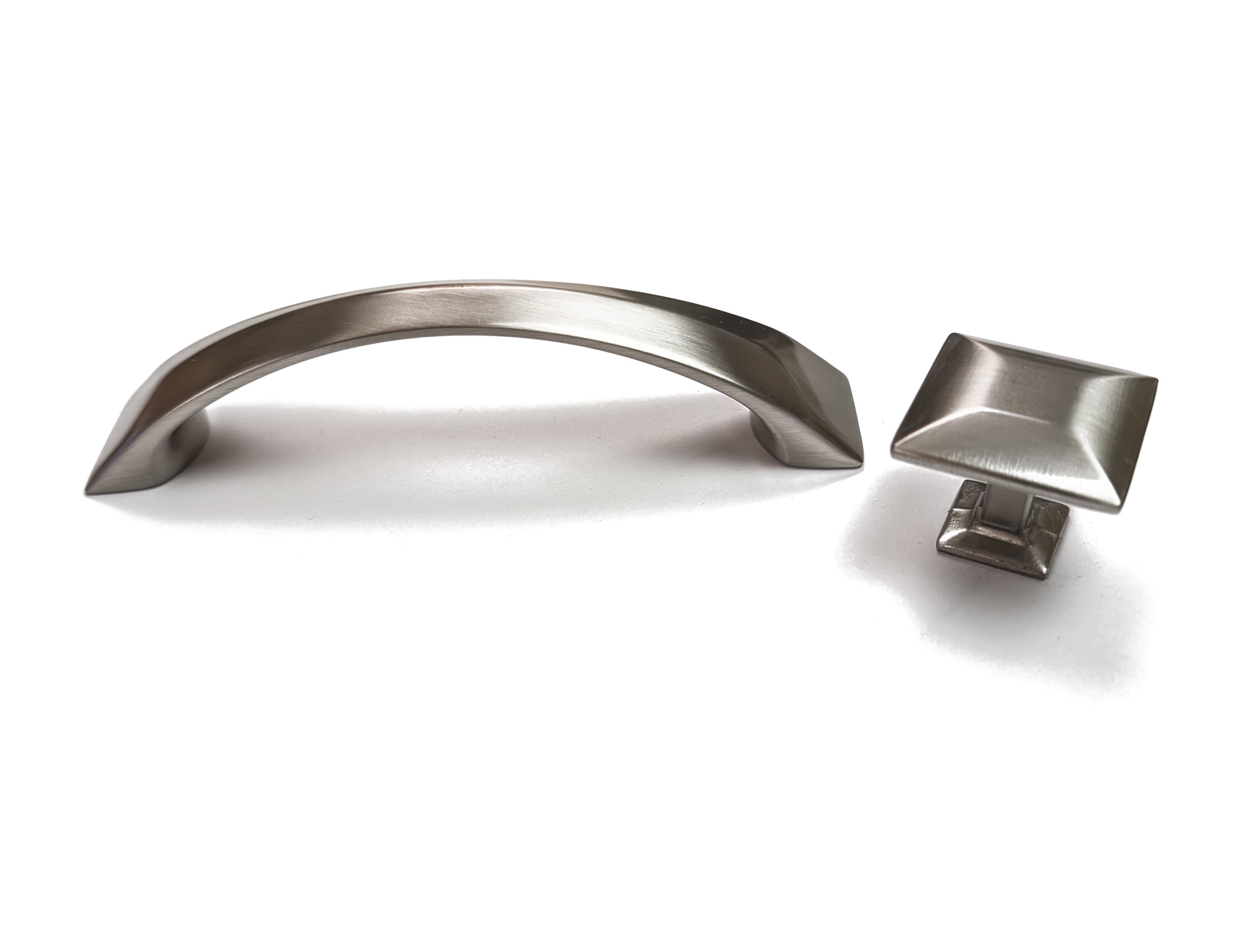 Modern kitchen bath cabinet hardware craftsman collection square modern knob pull black brushed nickel brushed oil rubbed bronze classic traditional transitional HardwareDirect